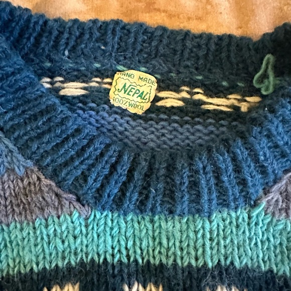 Hand Made in Nepal 100% Wool Blue and Greece Patterned Women's Sweater Med/Large - Picture 2 of 14